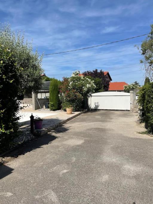 Villa Individuelle - Chassieu Dış mekan fotoğraf