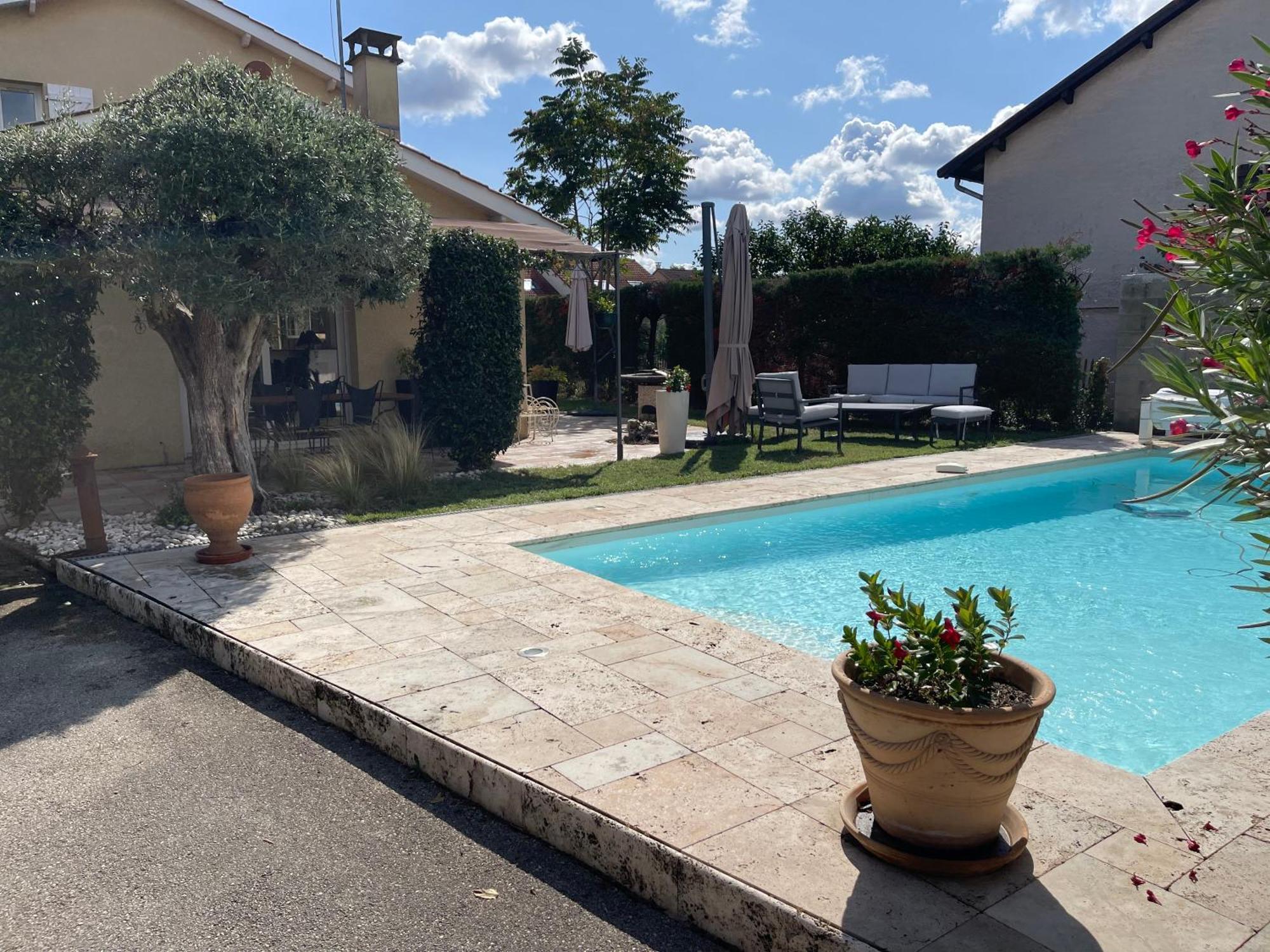 Villa Individuelle - Chassieu Dış mekan fotoğraf